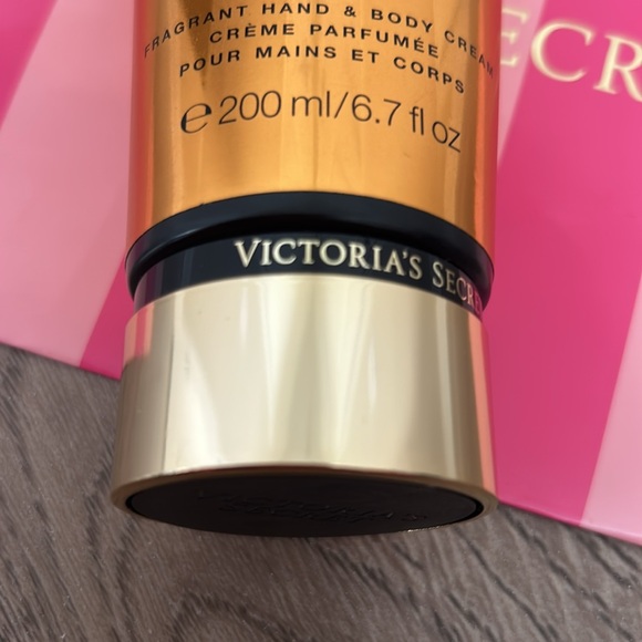 Victoria's Secret Pure Citrus Fragrant Hand & Body Cream - Picture 3 of 7
